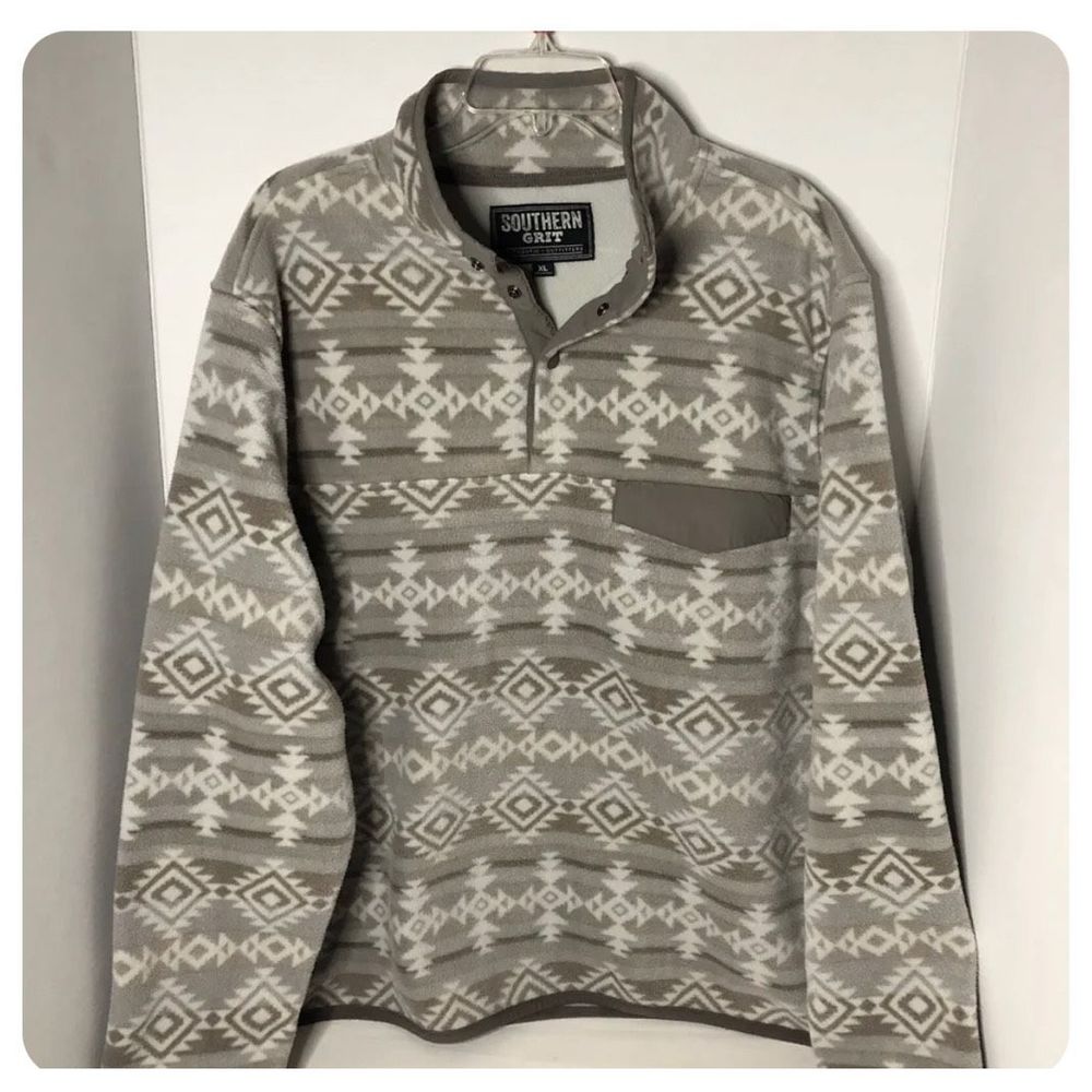 Southern grit fleece pullover